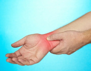 sustabdyti sąnarių skausmas ryte gydymas po trauminio artrito pirštais