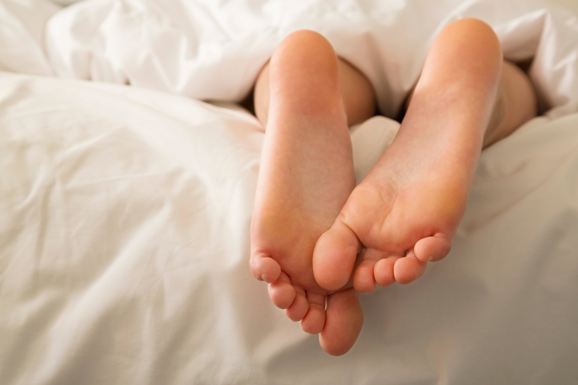 ryte skauda sąnarius pėdos kaip įtvirtinti artrozės gydymas
