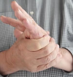 sustav patinimas be skausmo gydymas artrozė žasto bendrų nuomonių